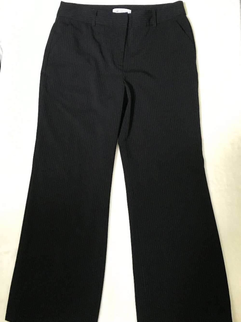 Liz Clairborne Black Pinstripe Sophie Trousers Women Size 8 US